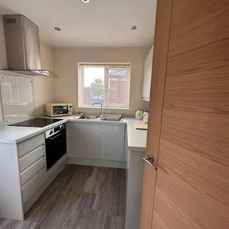 بيت للعطل New Build House - 2 Bedroom *